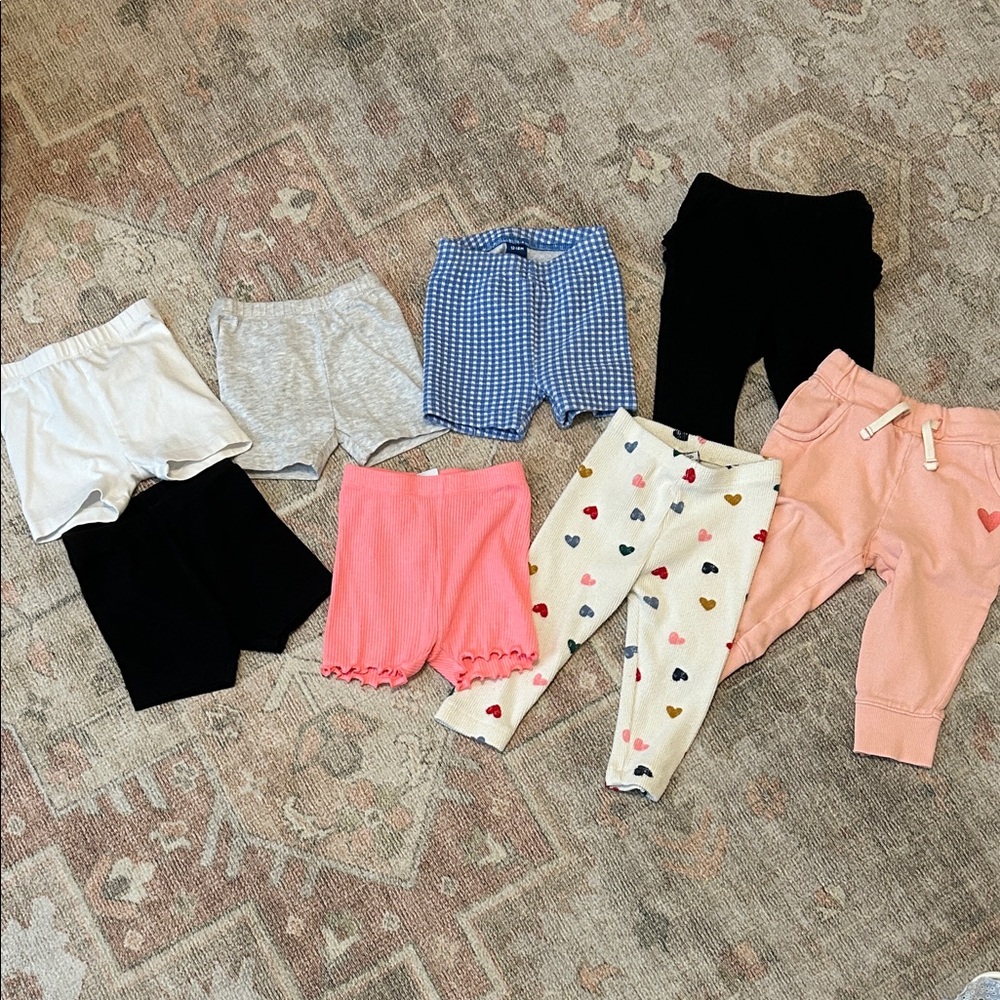Old Navy Kids Bottoms Bundle - White, Gray, Blue, Black, Pink, Cream Hearts